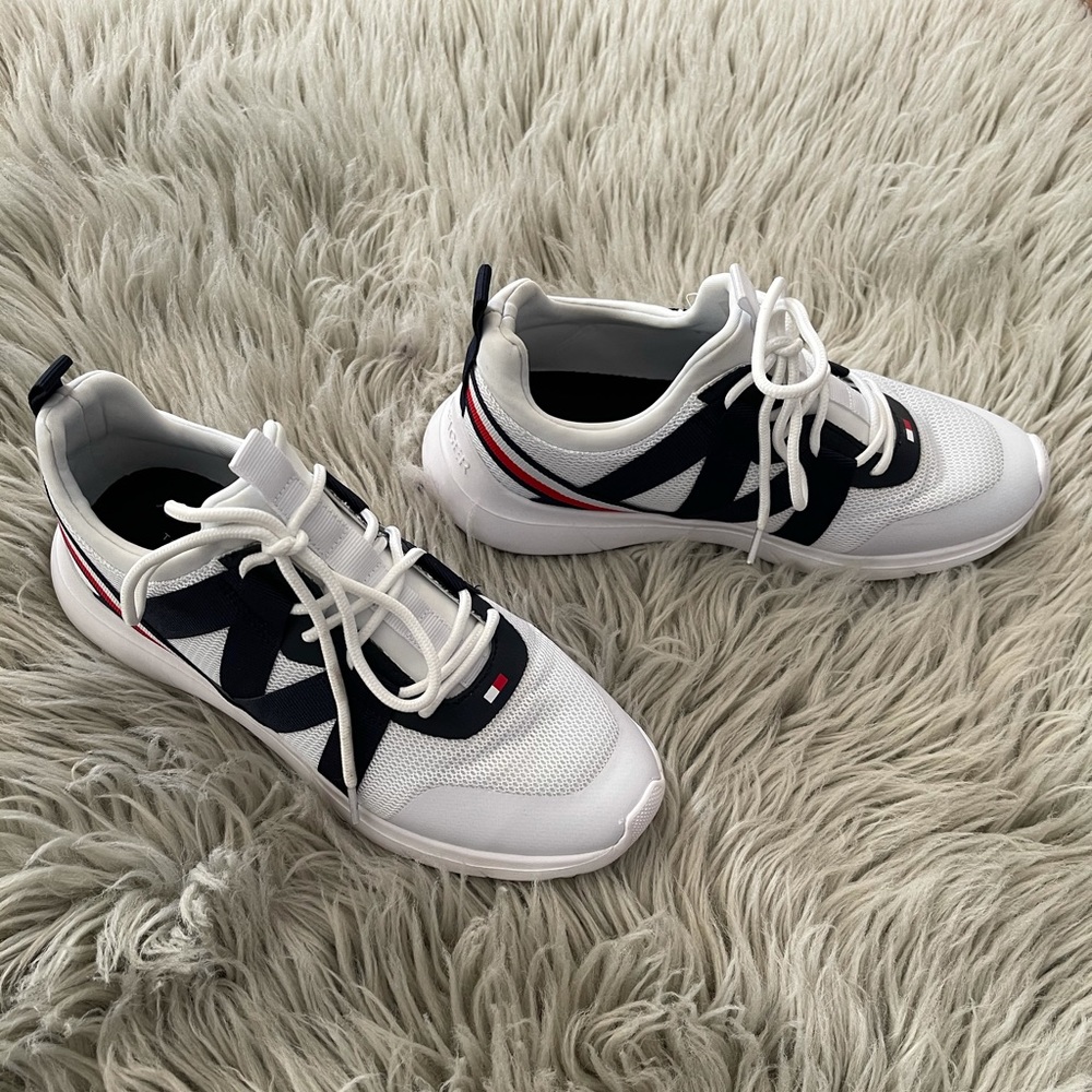 Shoes - Picture 3 of 11